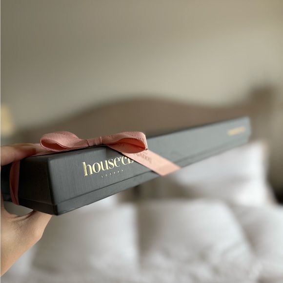 House of CB Gift Box with Pink Ribbon - Picture 2 of 3